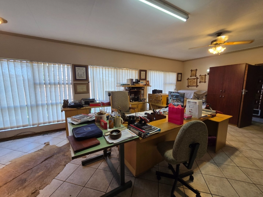 8 Bedroom Property for Sale in Grimbeeck Park North West